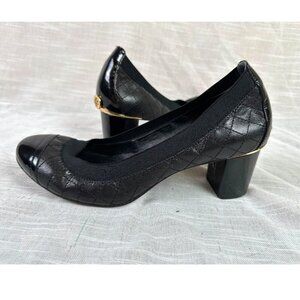 Tory Burch Carrie Quilted Soft Patent Toe Cap Block Heel Pumps Gold Black Sz 8.5